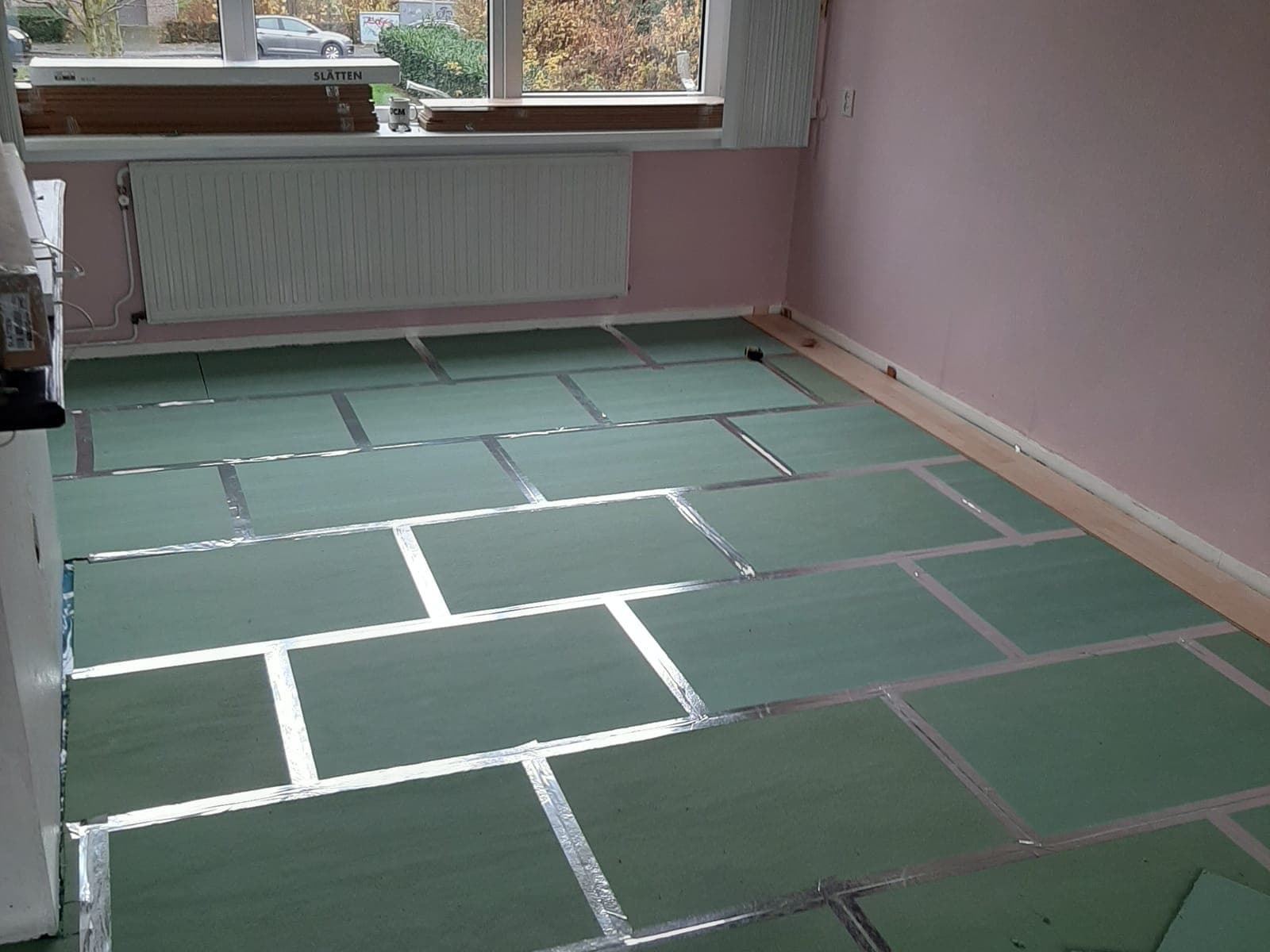 Voor: Laminaat in slaapkamer en woonkamer