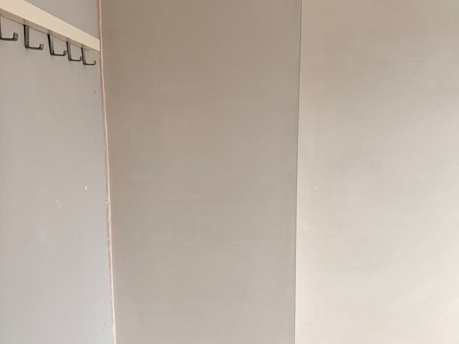 Na: Slaapkamer opnieuw gestuct