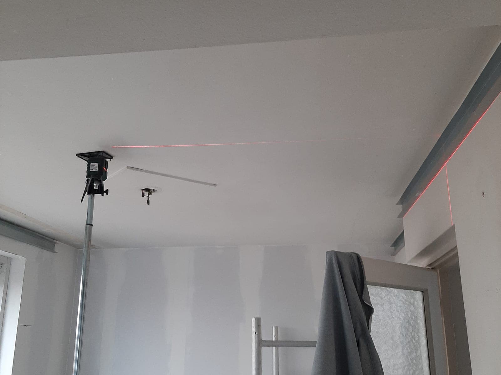 Voor: Verlaagd plafond geplaatst